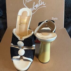 Authentic Louboutins Miss Daisy Euro size 39 in Navy/White Used condition